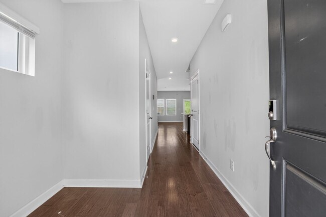 Photo - 1443 Old Rivers Rd