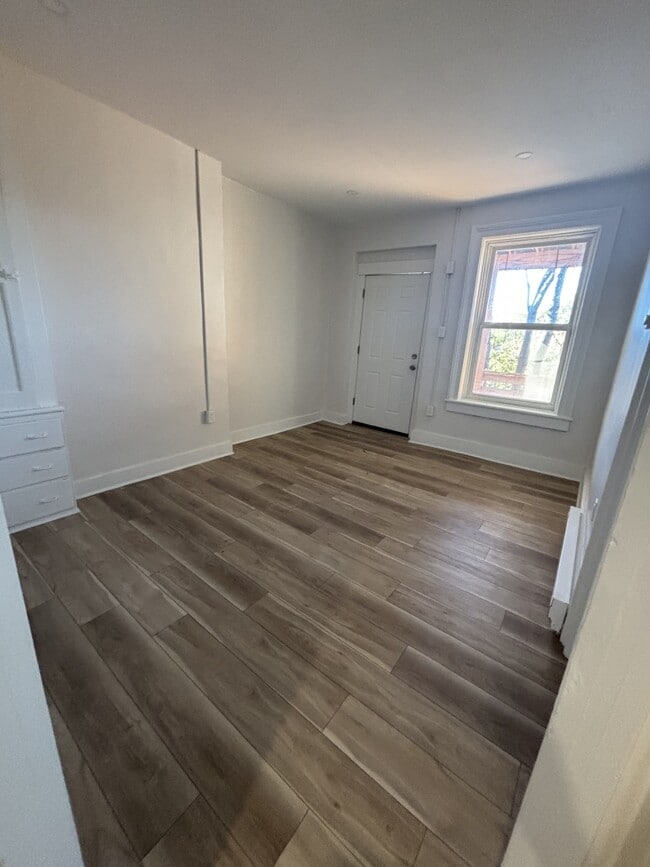 Photo - 96- 100 Chestnut St