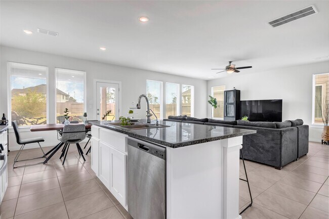 Photo - 7218 Clearwater Cv Dr