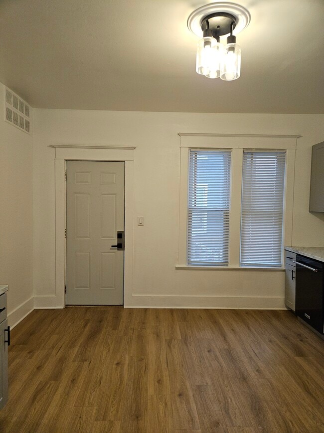 Side Entrance - 5706 22nd Ave Unit Lower