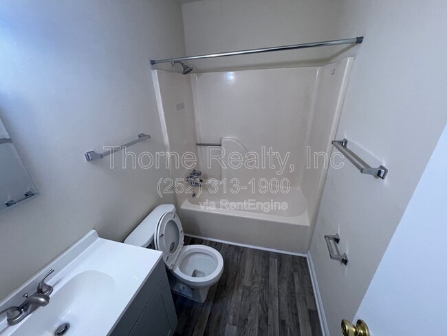 Photo - 2257 Sherwood Ave