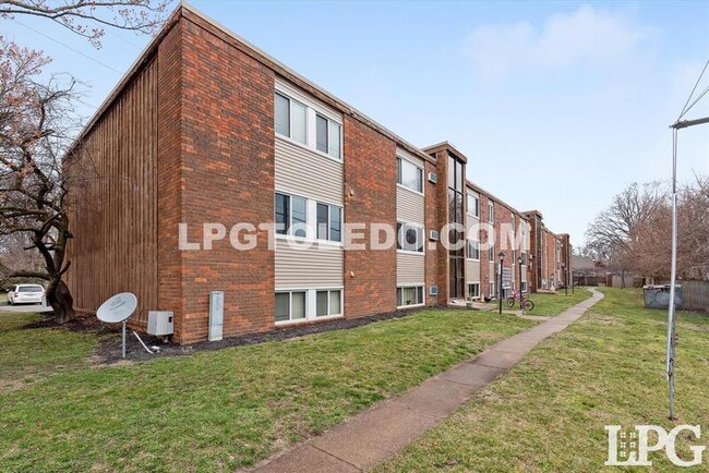 Photo - 6018 Secor Rd Unit 15