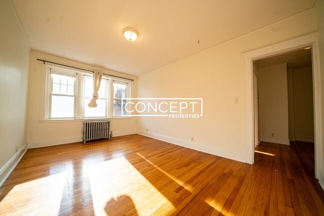 Building Photo - 56 Selkirk Rd Unit 5