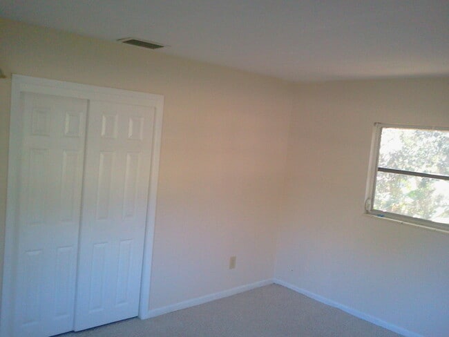 Photo - HUGE Ridge Manor/Dade City 3BR/2BA Home with Wide Open Floor Plan!!!