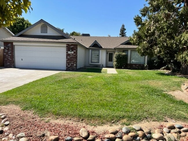 Building Photo - 1521 Cottonwood Ct S