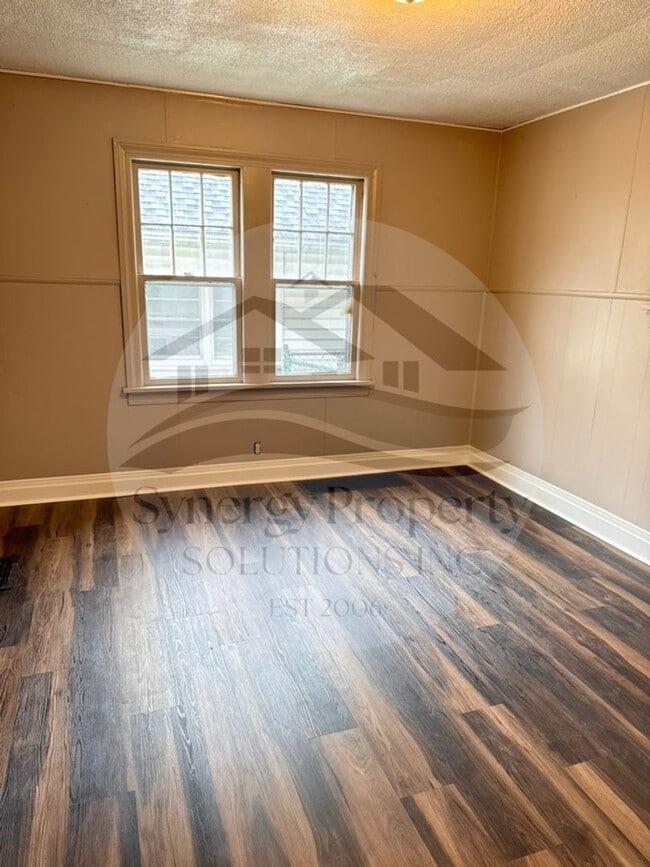 Photo - Spacious Cape Cod