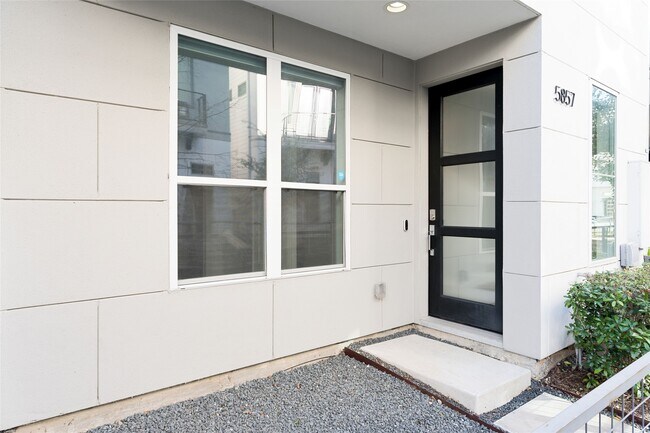 Photo - 5857 E Post Oak Ln