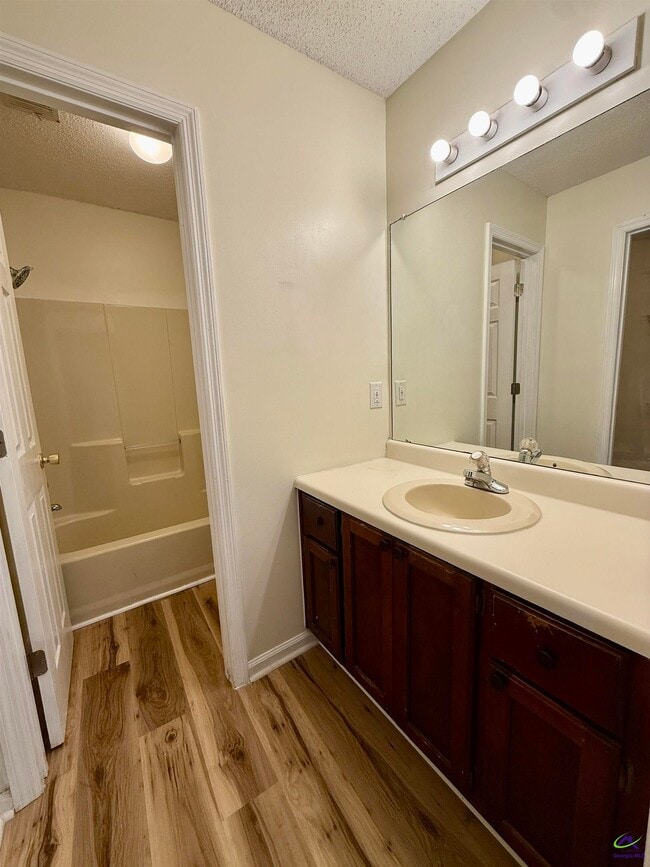 Photo - 126 Kensington Cir