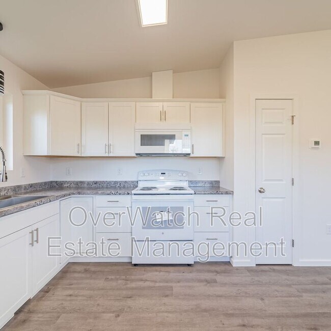 Photo - 1238 E 9th Ave