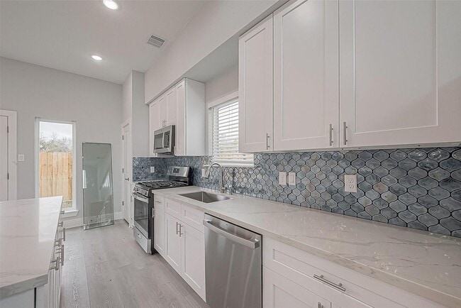 Photo - 9204 Buffum St