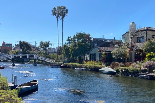 Venice Canals - 2331 Ocean Ave Apartment Unit StudioVeniceCanals