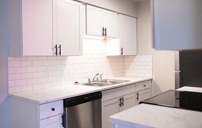 Building Photo - 63 S 22nd Ave Unit B-5