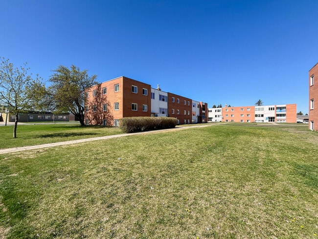 Photo - Greystone Court