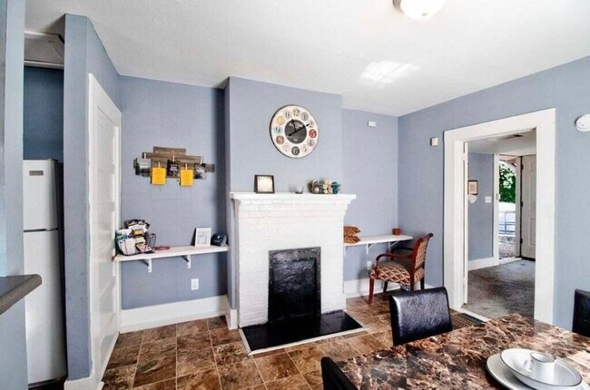 Photo - 209 Ellis St Unidad A