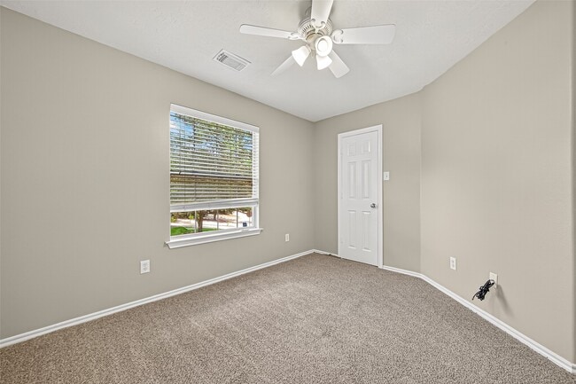 Building Photo - 110 N Burberry Park Cir Rental