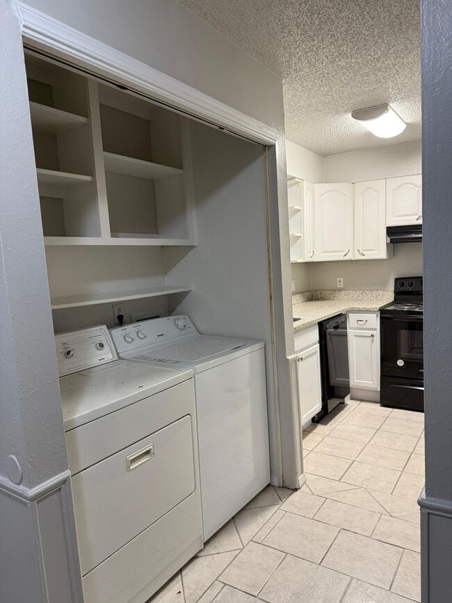 Photo - 1402 Bill Carrol Dr