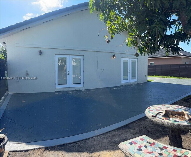 709 SE 13th Terrace