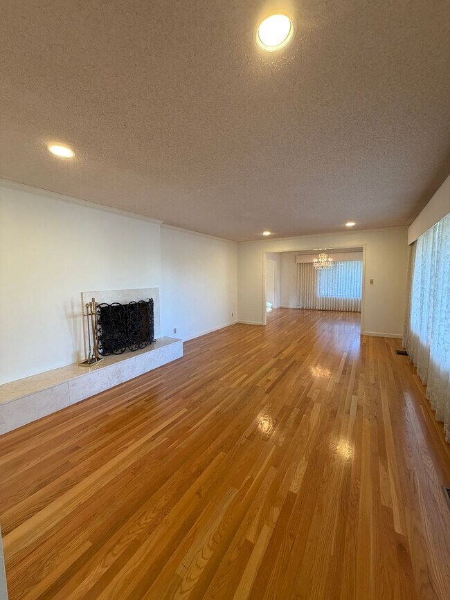 Photo - Beautiful home in Southwest Reno's Lake Ridge Shores East!