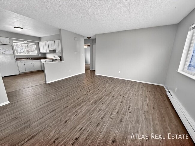 Building Photo - 2116 Friendship Pl Unit 2