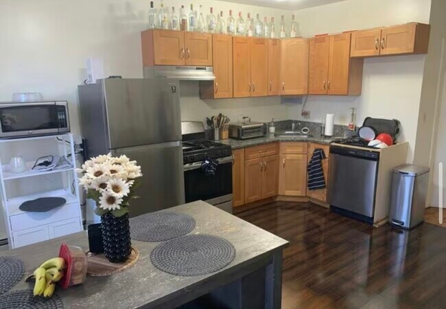 Photo - 1576 Tremont St Unit 3