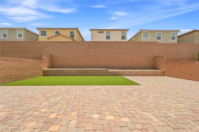 Photo - 3765 Osiris Ave