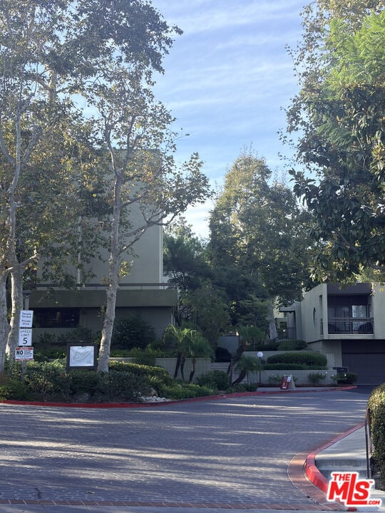Building Photo - 805 Temple Terrace Unit 202