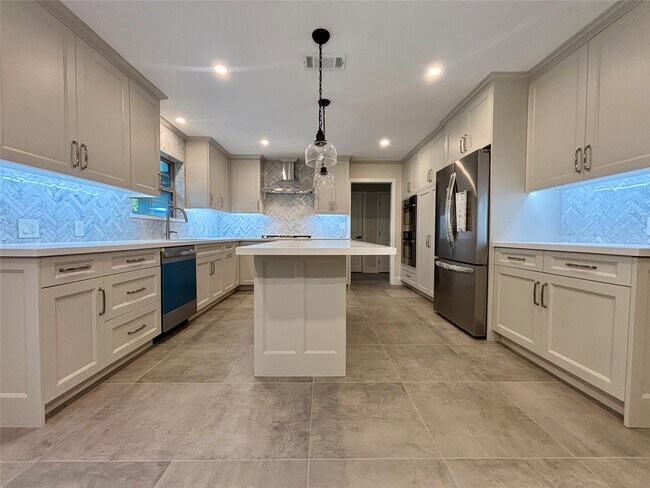 460 Old Hickory Dr