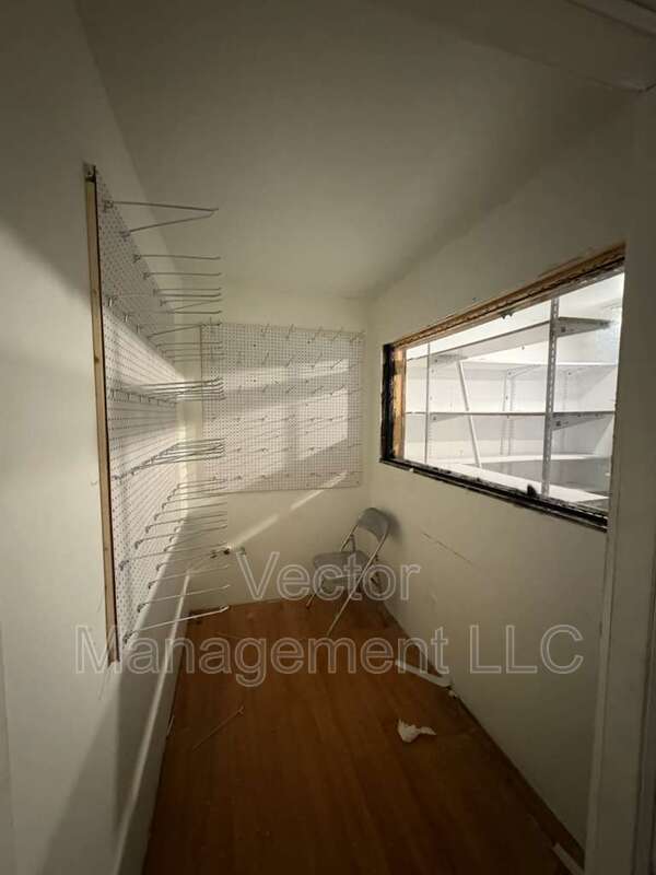 Photo - 1158 Dixwell Ave