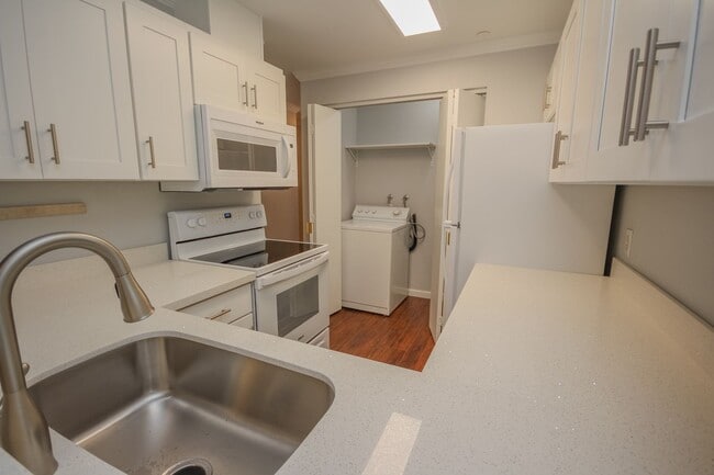 Photo - Ground Level 2BD/1.5BA Condo in Federal Way Unidad 204
