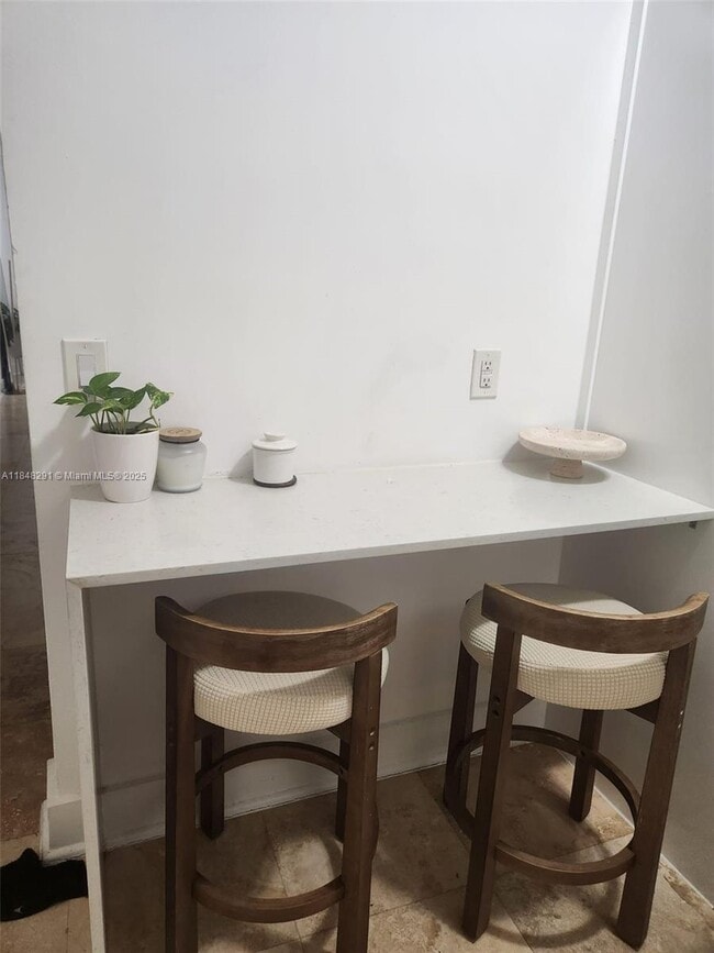 Photo - 6125 SW 63rd Terrace Unidad 2