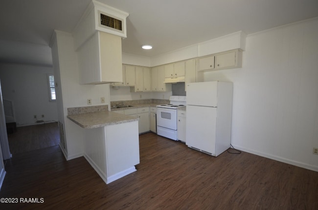 Photo - 2610 NE Evangeline Thruway Apartamento Unidad 4