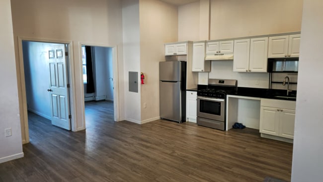 Photo - 295 Avenue B Unidad 1A