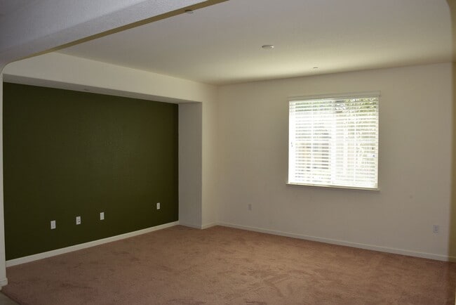 Photo - 378 W Abbey Ln