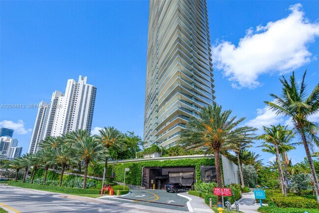 Photo - 18975 Collins Ave Unit 3605