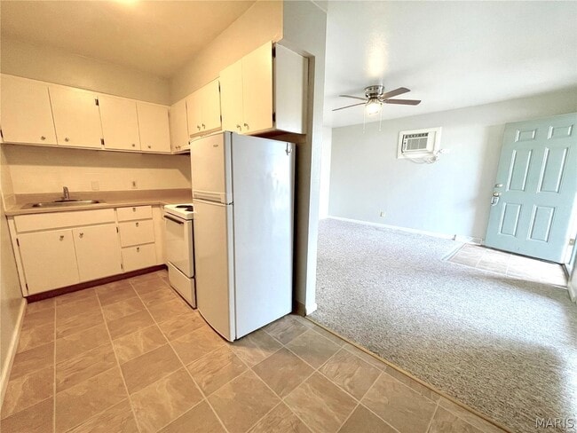 Photo - 103 E 7th St