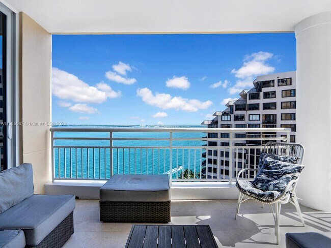 Photo - 808 Brickell Key Dr Unidad 1208