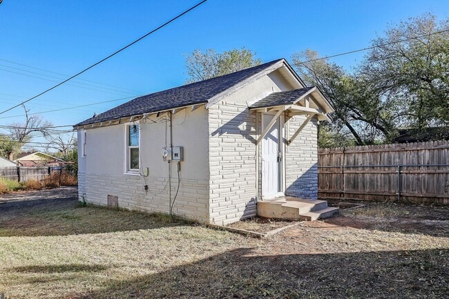 Photo - 4240 SW 10th Ave