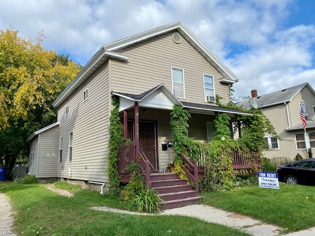 Building Photo - 1243 E Walnut St