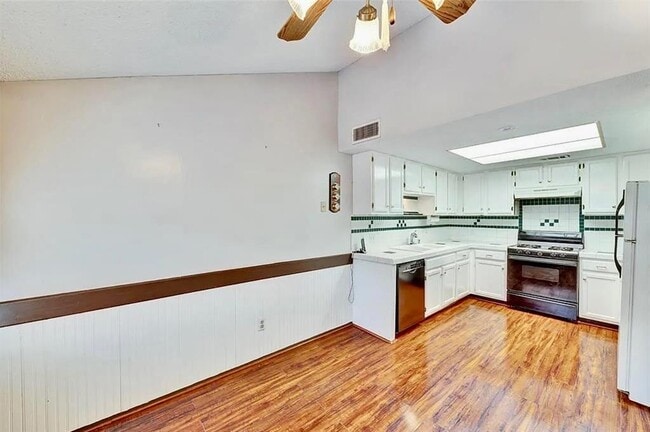 Photo - 7265 Coronado Cir Unit 131