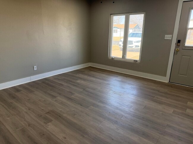 Photo - 2906 Beech Ave