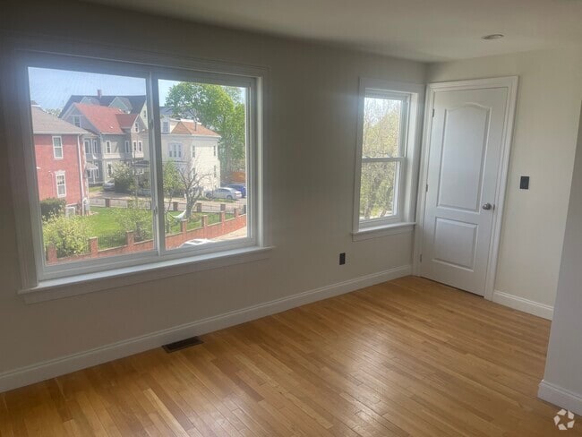 Building Photo - 49 Sargent St Rental