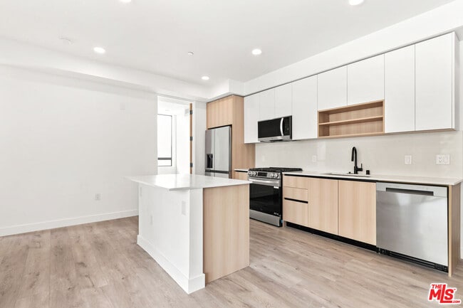 Photo - 11013 Hartsook St Unit 301