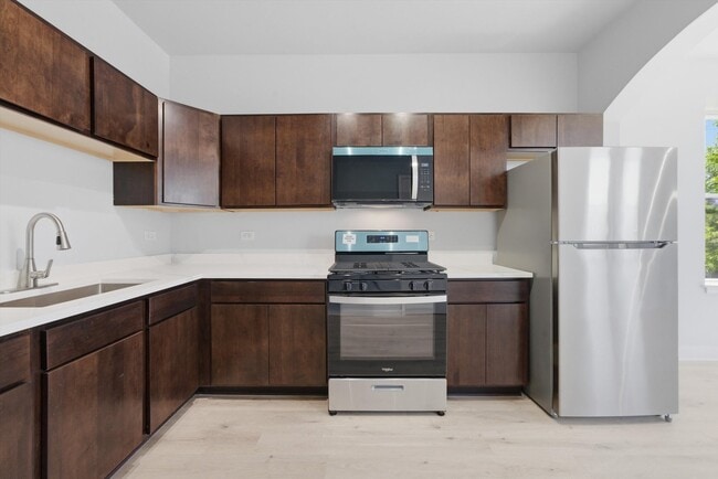 Photo - 541 N Lawndale Ave
