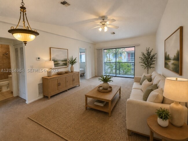 Building Photo - 142 NW 60th Ave Unit 6-2