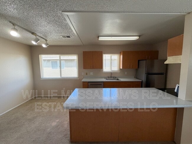Photo - 2140 Palisade Ave