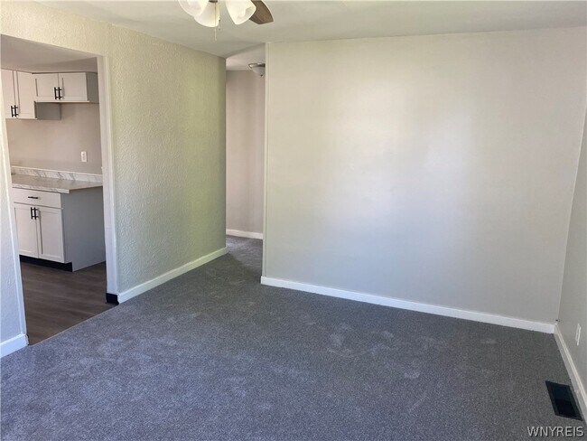 Photo - 21 Chapman Pl