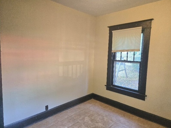 Photo - 2414 Garfield Ave