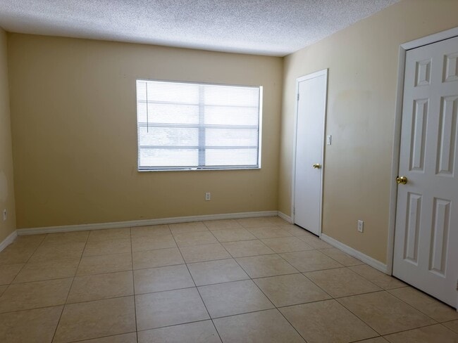 Photo - 34 S Ortman Dr Unidad 34-B