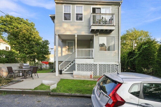 Photo - 99 Thorndike St