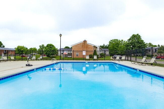 Swimming Pool at Williamsburg on Lake Mishawaka